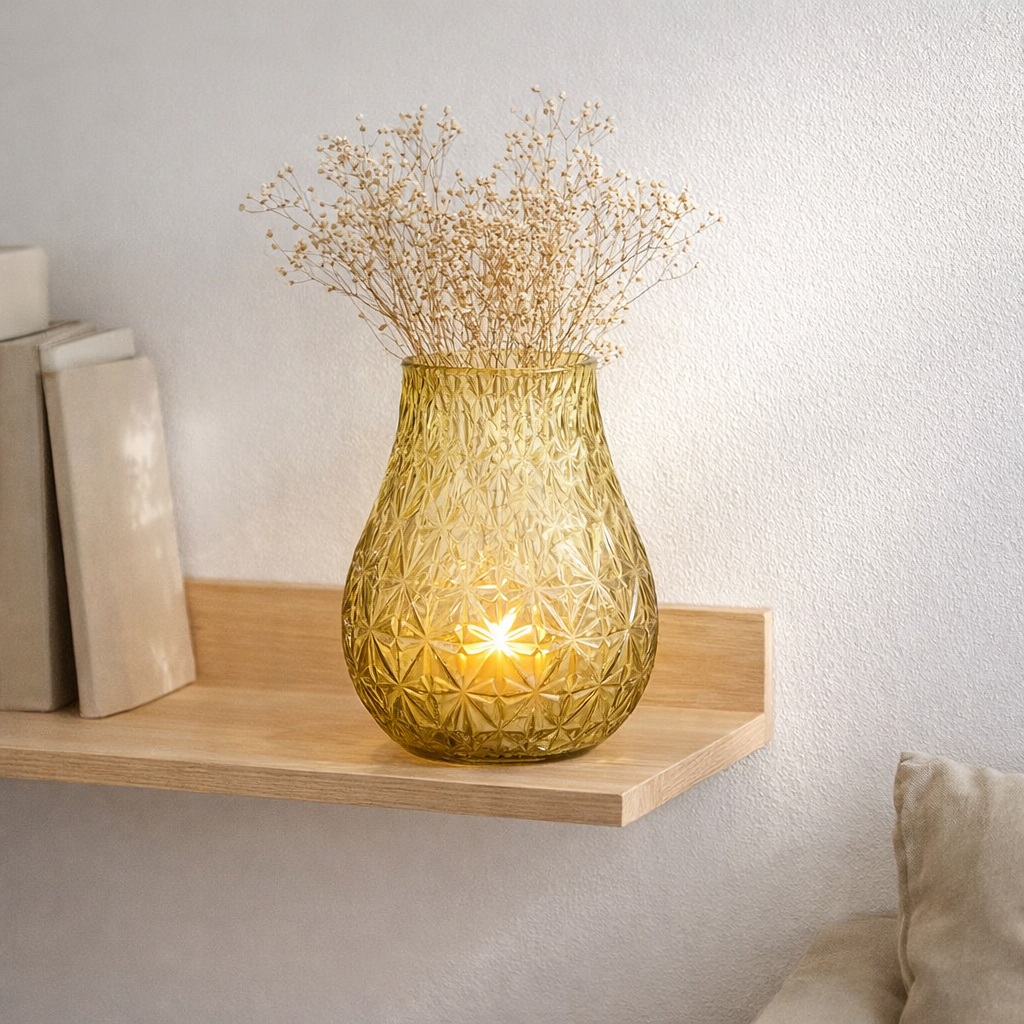 J -line Vase NOx Affût - Verre - Jaune - Grand - 28 cm de haut en situation