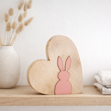 J -line Decoration Heart avec lapin - bois - rose - décoration de Pâques en situation