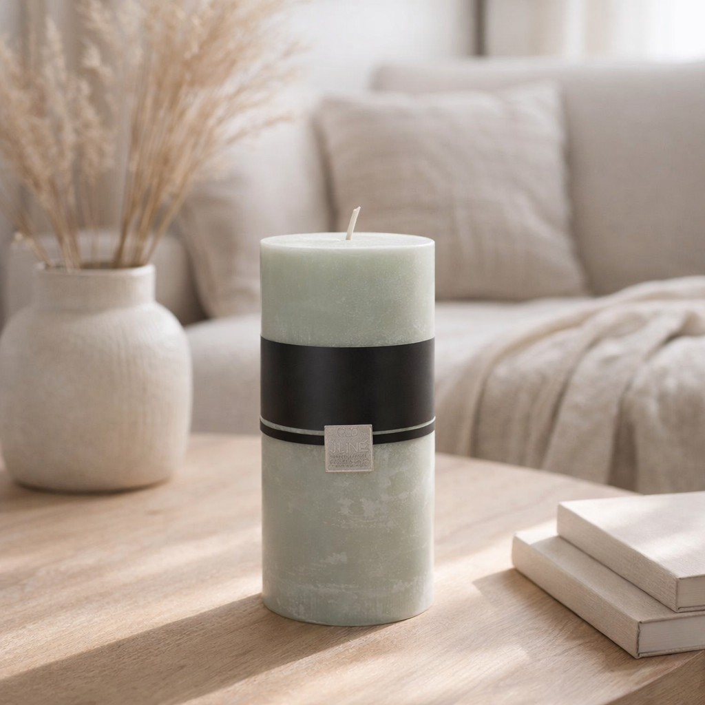 Bougie cylindrique J-Line - vert poudre - grande - 52U en situation