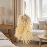 J -Liline Pendant Pluim Strass - Feathers - Jaune en situation