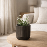 J-Line Flowerpot Line Céramique Noir/Marron Moyen en situation