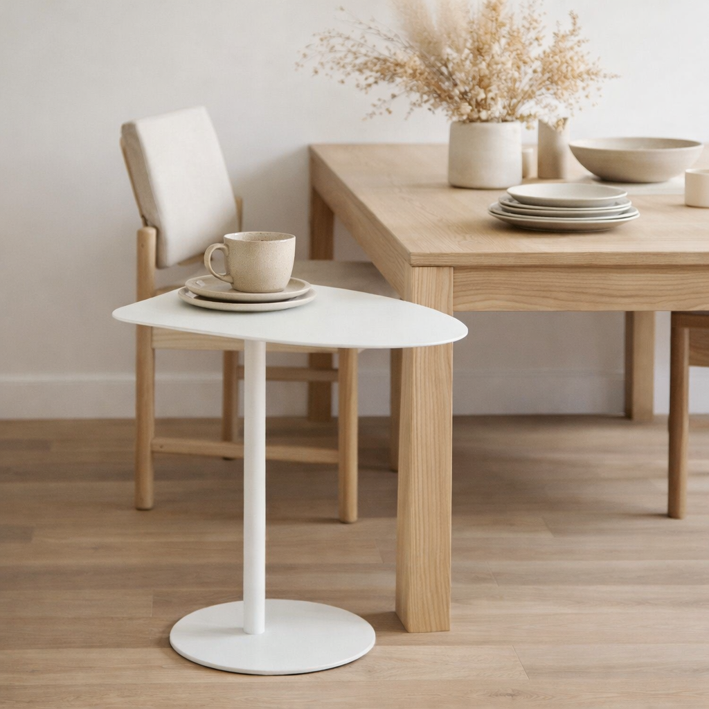 Table d'appoint J-Line Ice - métal - blanc en situation