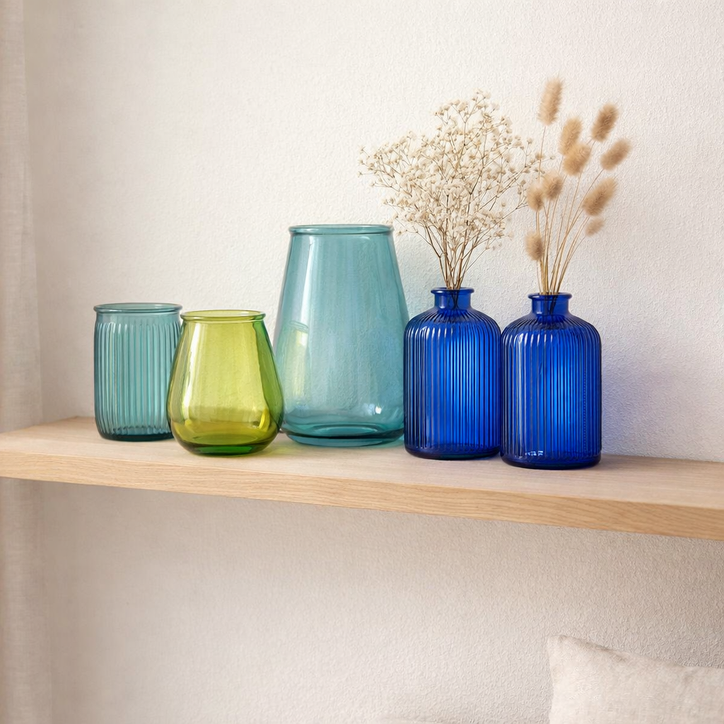 J-Line Vase Bottle Stripe - Verre - Bleu - Small - Ø 14,5 cm en situation