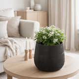 J -line Flowerpot inégale - Céramique - noir - Moyen - Ø 19 cm en situation