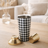 J-Line shaker Pied-Poule - acier inoxydable - noir/blanc en situation