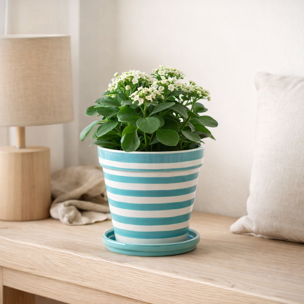 J-Lline Flowerpot Grenade Stripes - Céramique - Aqua - Small - Ø 21 cm en situation
