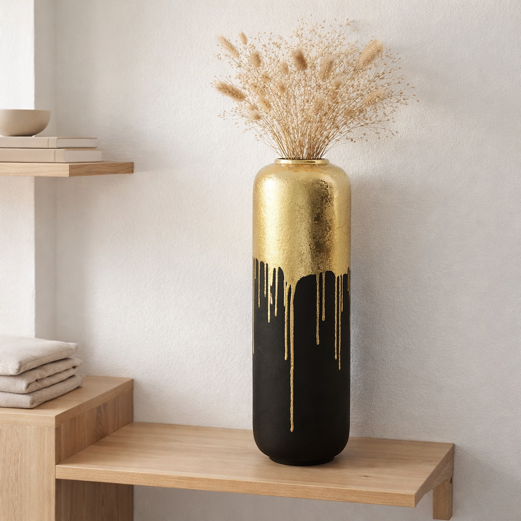 J -line Vase Duo - Metal - noir / or - 70 cm de haut en situation