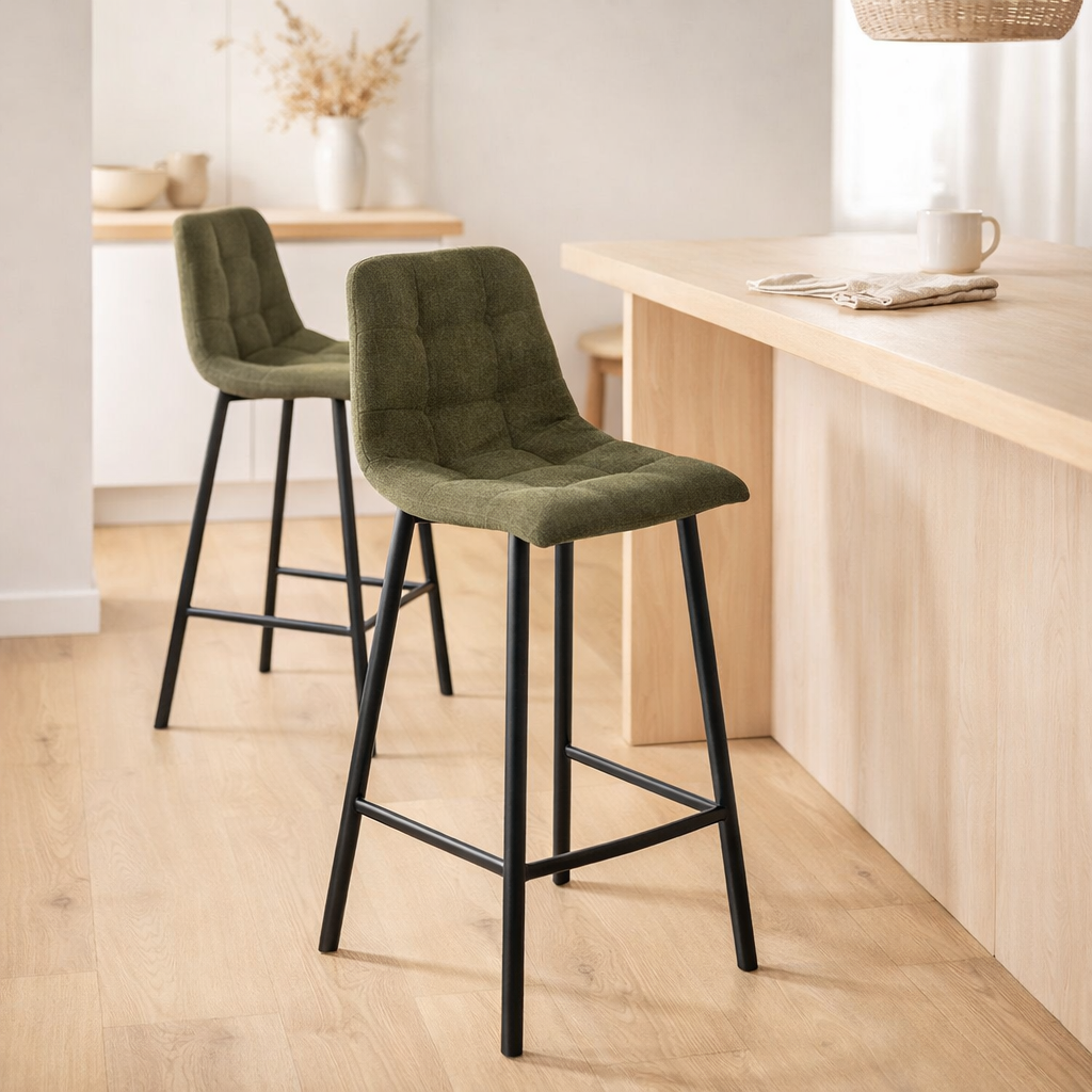 J-Line Chaise de Bar Kent Métal/Polyester Vert en situation