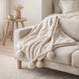 J-Line Plaid Pompon - Polyester - Beige / Menthe - 170 x 130 cm en situation