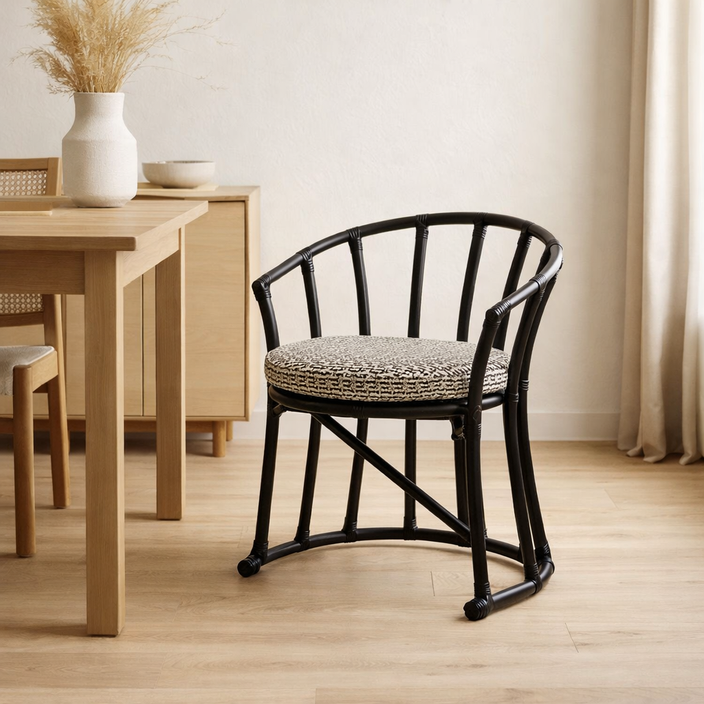 Chaise J-Line + coussin - jute/textile - noir/blanc en situation