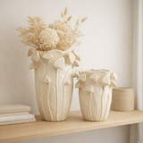 J-Line Vase Botanics Lotus - Giant - Beige - 51 cm de haut en situation