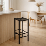 J-Line Chaise de Bar Oriental Hêtre/Corde Noir en situation