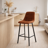 J-Line Chaise de Bar Kent Métal/Polyester Rouille en situation