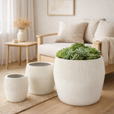 J -Liline Flowerpot Fiberlei - Céramique - Blanc - 3 pièces - Ø 50,5 cm en situation