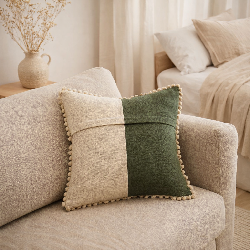 Coussin J-Line Tissé - polyester - écru/vert olive en situation