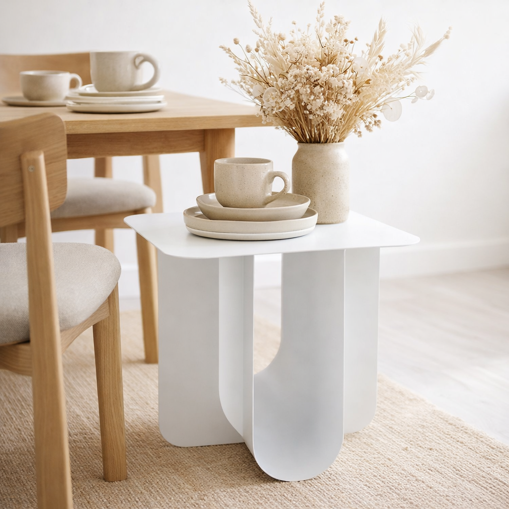 Table d'appoint J-Line Square - métal - blanc en situation