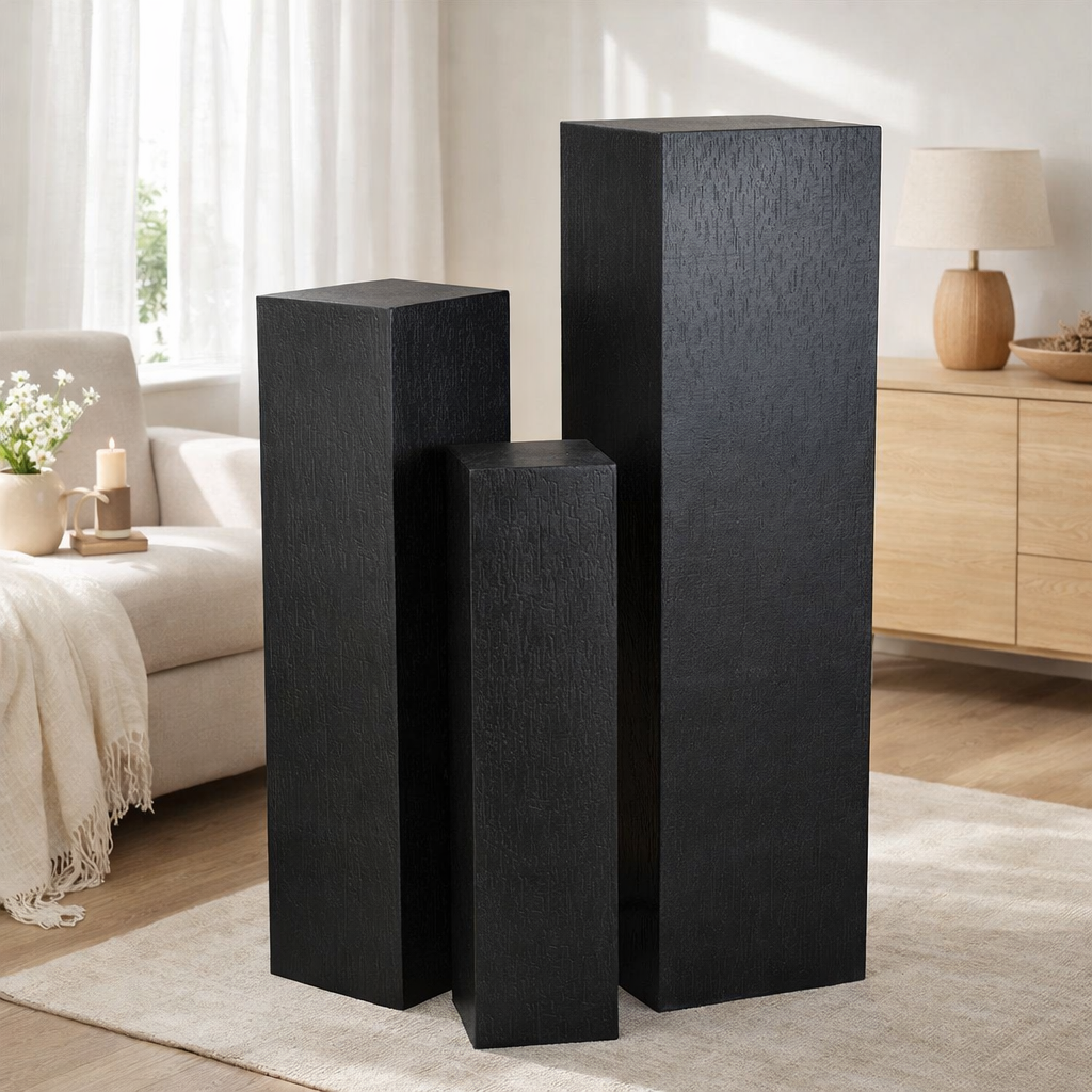 Colonne J-Line Rectangulaire Argile Haute Noir Grand en situation