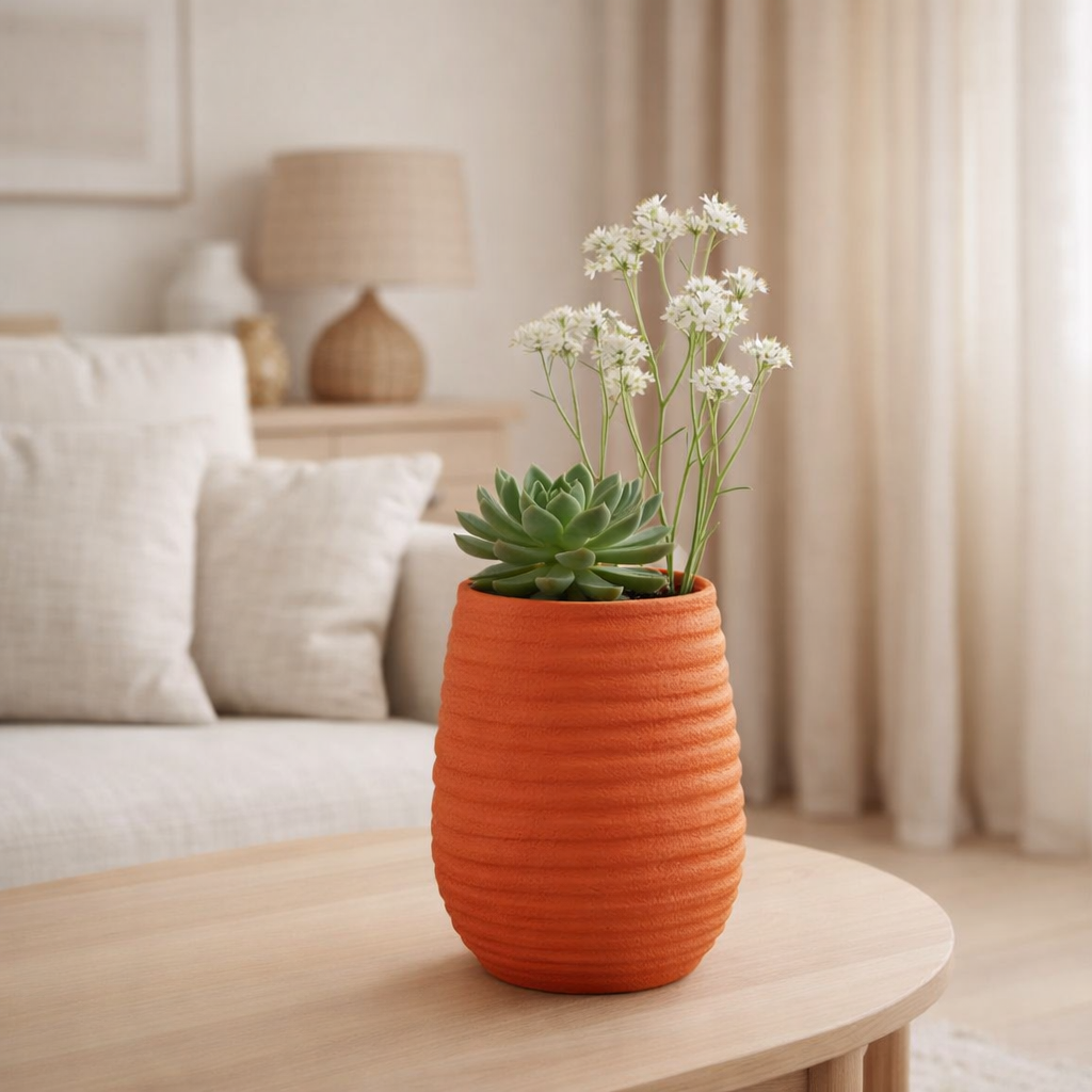 J -line Flowerpot Fiesta - Céramique - Orange - Moyen - Ø 19 cm en situation