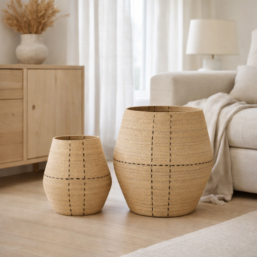 J-Line Lot de 2 Paniers Dotted Lines Seagrass Naturel/Noir en situation