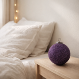 J-Line Boule de Noël Ornement Glitter - verre - violet - petit en situation