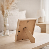Cadre photo J-Line Rectangle - bois - naturel - 20 x 25 cm en situation
