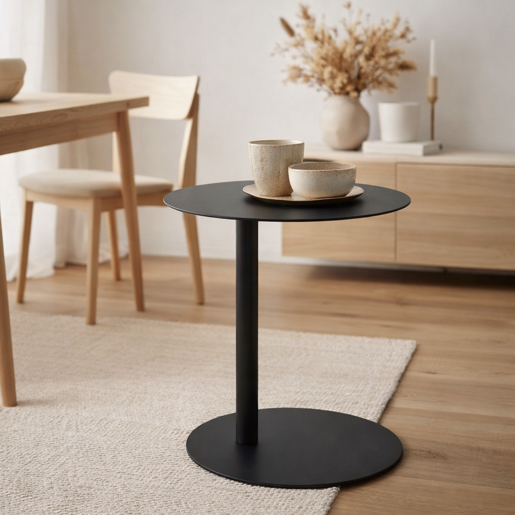Table d'Appoint J-Line Ronde Métal Noir en situation