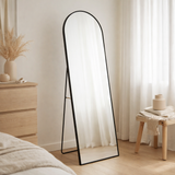 Miroir J -line à pied arrondi - verre / métal - noir - 50 x 150 cm en situation