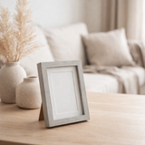 Cadre photo J-Line Rectangle - bois - gris clair - 10 x 15 cm en situation