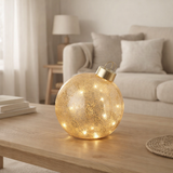 Boule de Noël J-Line - verre - or - M - lumières LED en situation