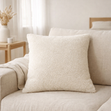 J-Line coussin Teddy - polyester - blanc en situation