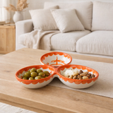 J -Line Serving Scale Grenada Clover - Céramique - Blanc / Orange en situation