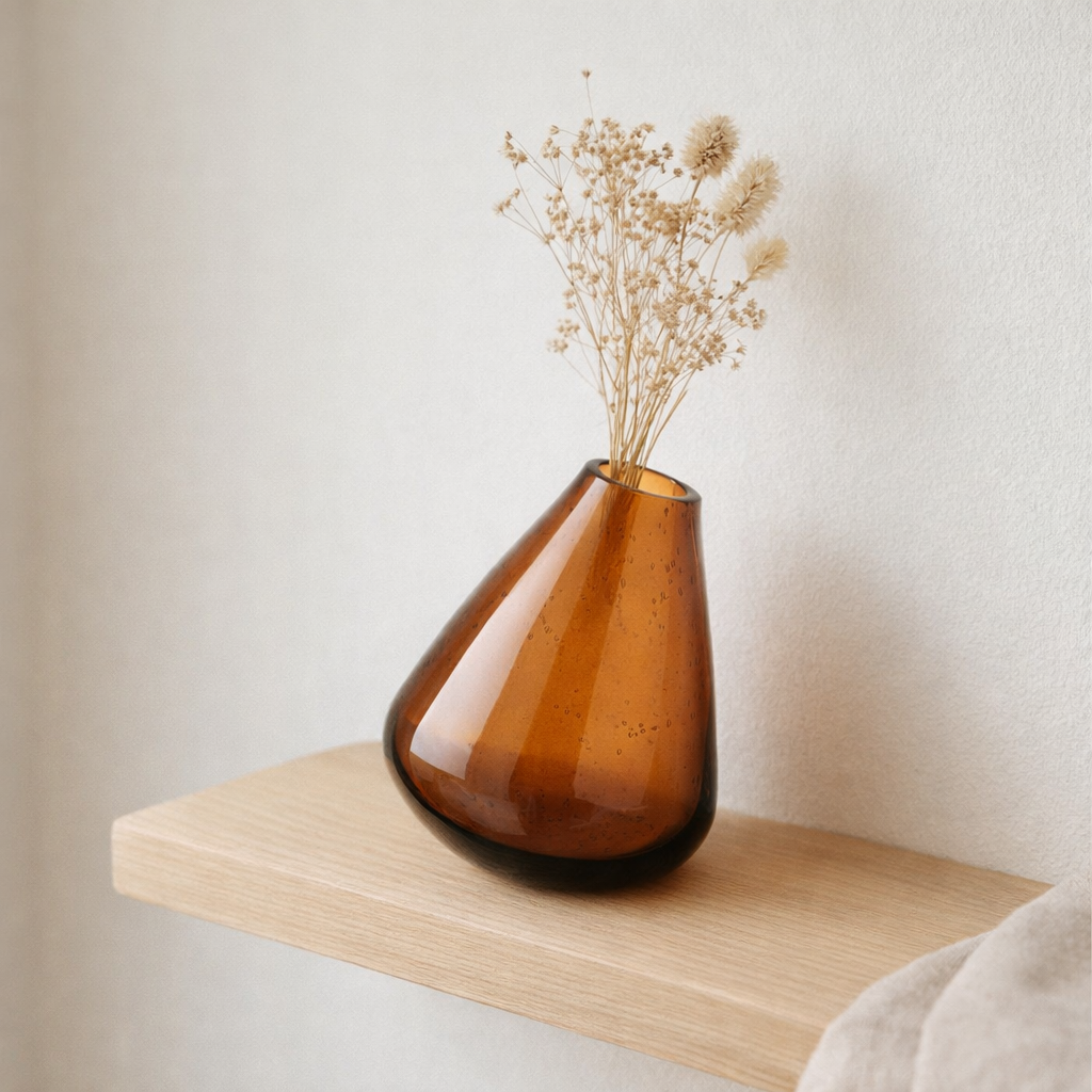 J -line Vase Topaz - Verre - Brown - 13,5 cm de haut en situation