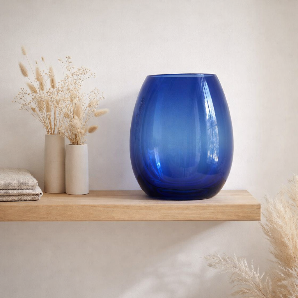J-line vase œuf - verre - bleu - grand - Ø 29 cm en situation
