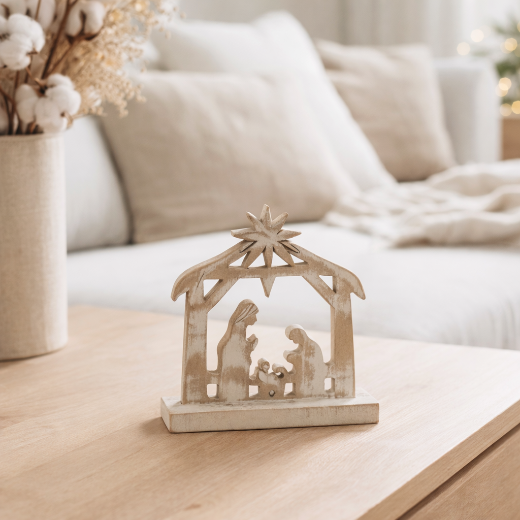 Crèche J-Line en bois de manguier blanc cassé/naturel petite en situation