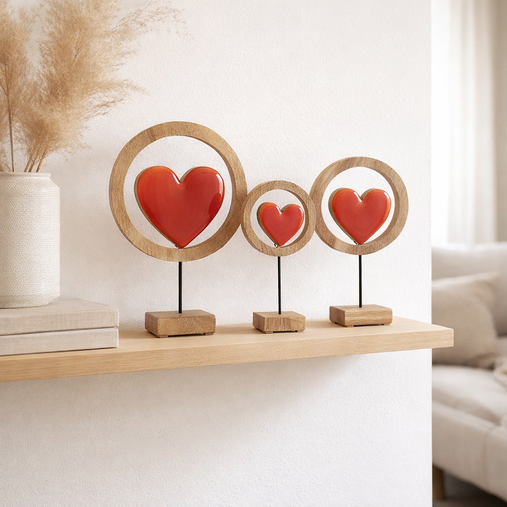J -line Decoration Heart Circle à pied - Mangohout - rouge - grand en situation