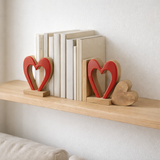 J -line Decoration Heart Double à pied - Bois - rouge / naturel - Medium en situation