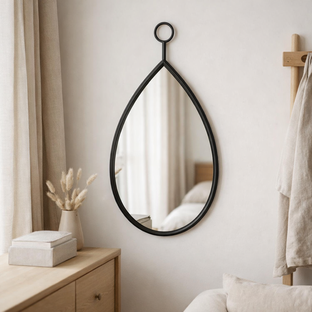 J -line Spiegel Drop - Verre - Black - Small - 30,5 x 53,5 cm en situation