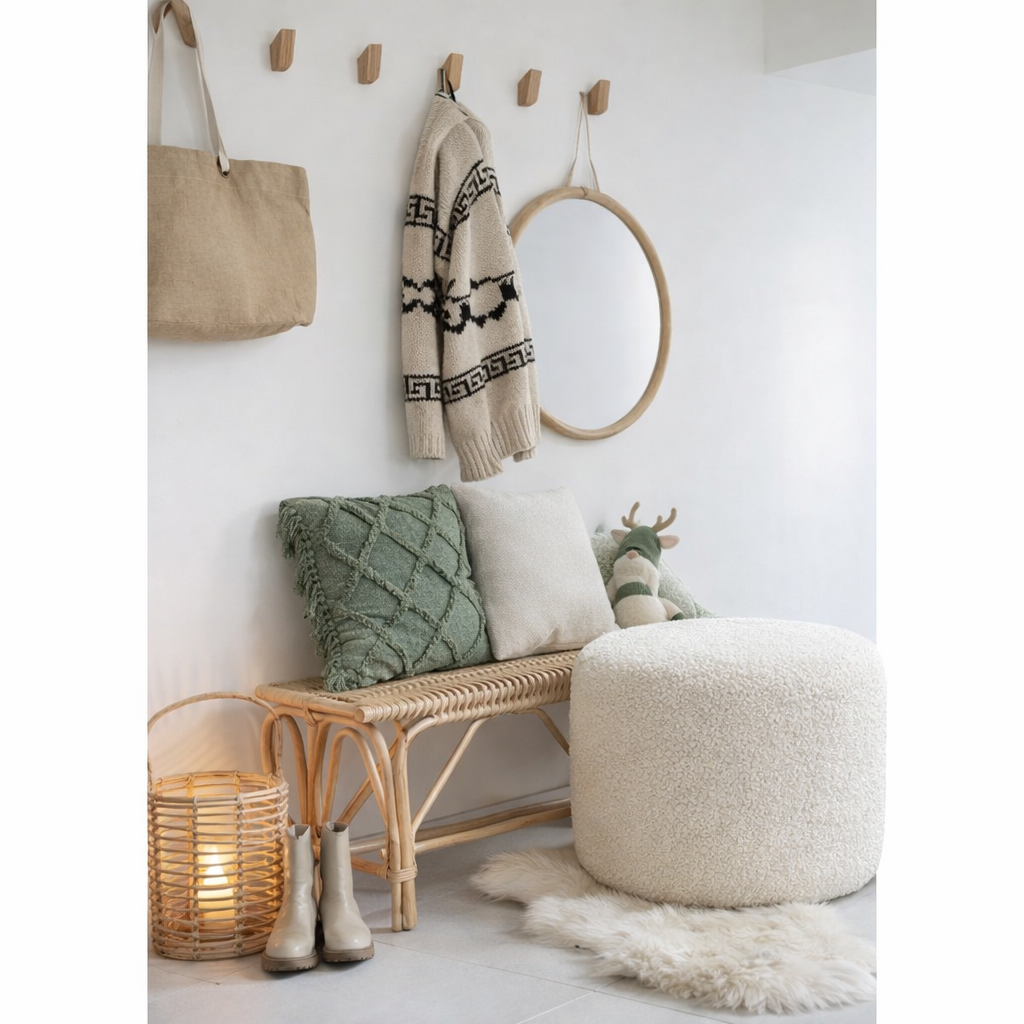 J-Line Pouf Rond Teddy Polyester Blanc en situation
