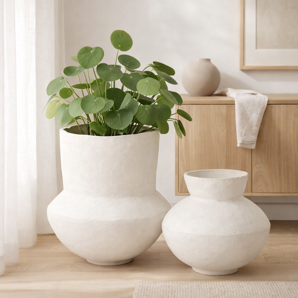 J -line Flowerpot Archaïc - Paper Maché - White - Ø 40 cm en situation