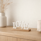 J -Liline Decoration Love à pied - Aluminium - blanc en situation