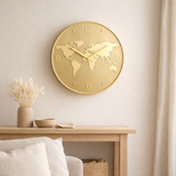 Horloge J-Line Carte du monde - aluminium - or en situation