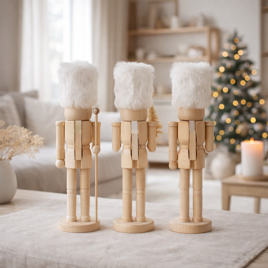 J-Line Boîte de 3 Casse-Noisette Bois/Fourrure Naturel/Blanc en situation