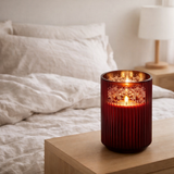 Bougie parfumée J-Line Tree Ribbed - verre - bordeaux - S en situation
