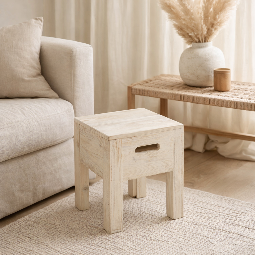 Tabouret J-Line Will - bois de pin - blanc en situation