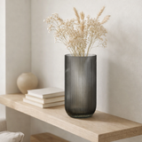 Vase J-Line Rayé - verre - noir - L en situation