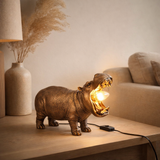 Lampe de table J-Line Hippo - polyrésine - cuivre en situation
