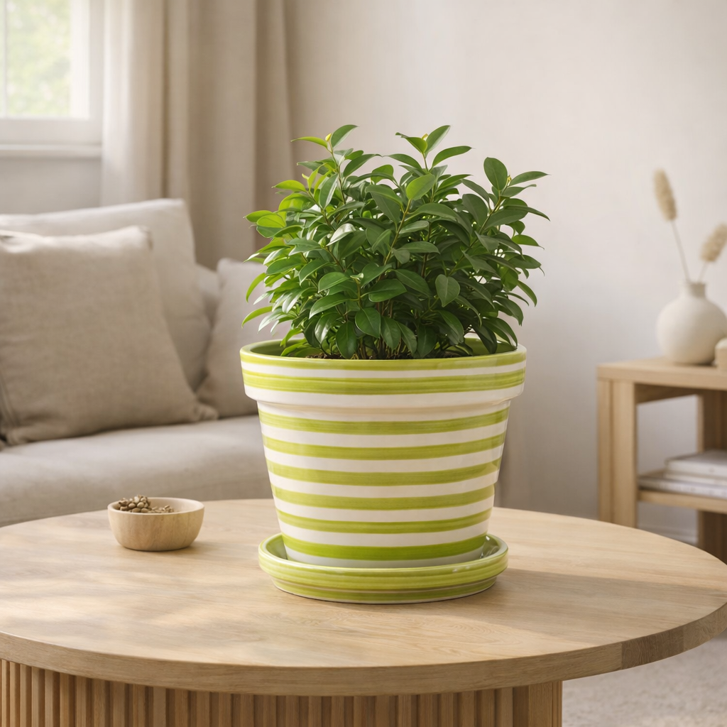 J-Lline Flowerpot Granada Stripes - Céramique - Vert - Moyen - Ø 27 cm en situation