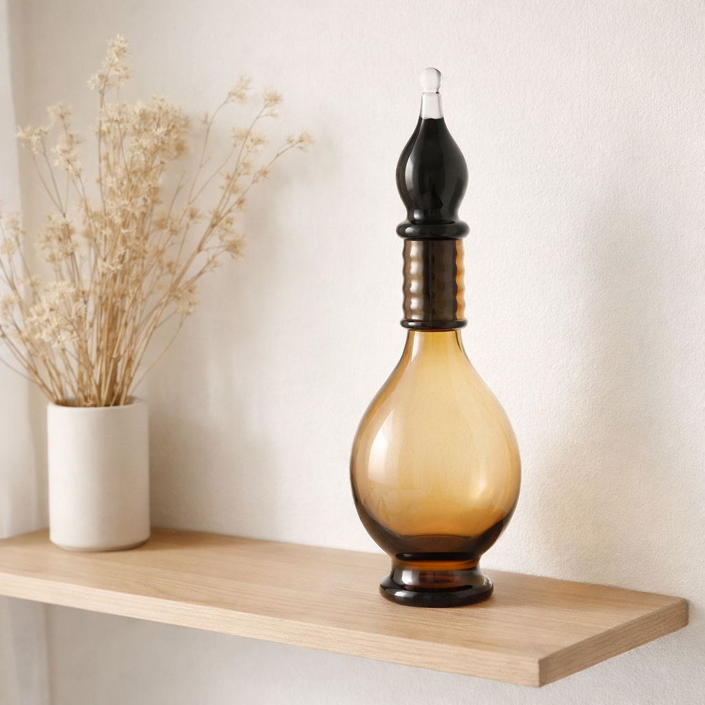 J -line Vase + bouteille d'arrêt Joey - Glass - Brown - Medium en situation