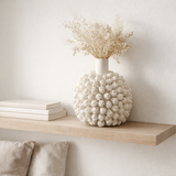 J -line Vase Saki - Céramique - Blanc - Grand - Ø 24,5 cm en situation