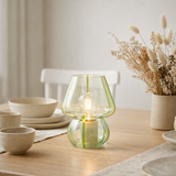 Ligne de table j-line rayures en verre transparent / vert petit en situation